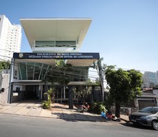 Polícia Civil cumpre mandados contra casal por fraude em contratos de consórcio em Cuiabá