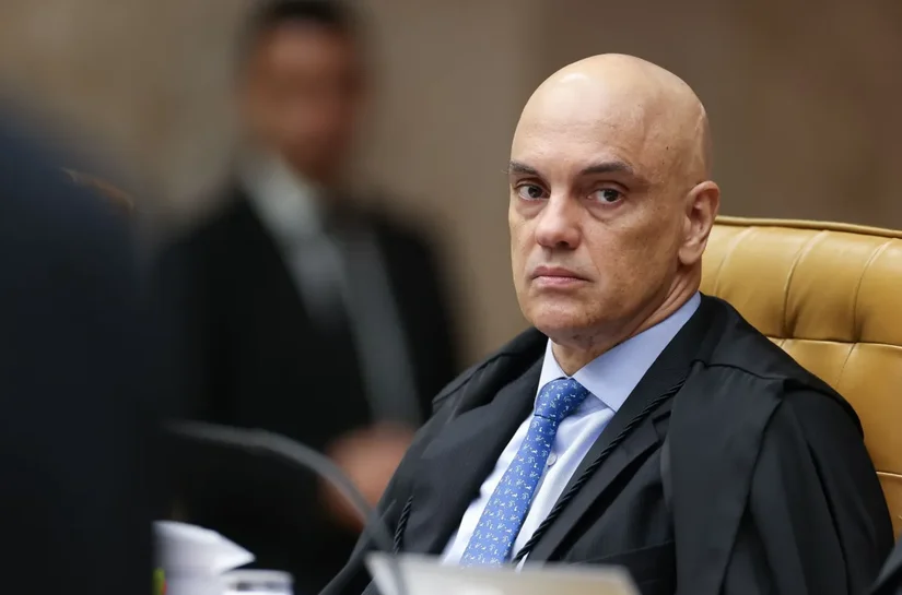 Moraes manda tribunais explicarem descumprimento ao teto de penduricalhos