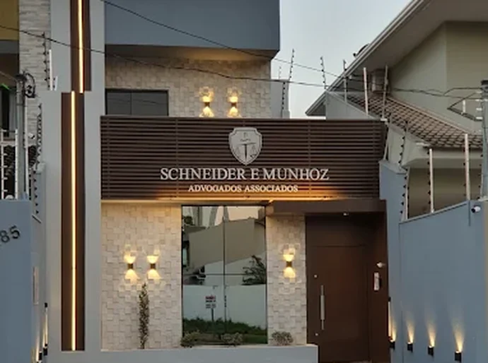 Justiça suspende contrato de R$ 360 mil da Prefeitura de Cáceres com escritório de advogados