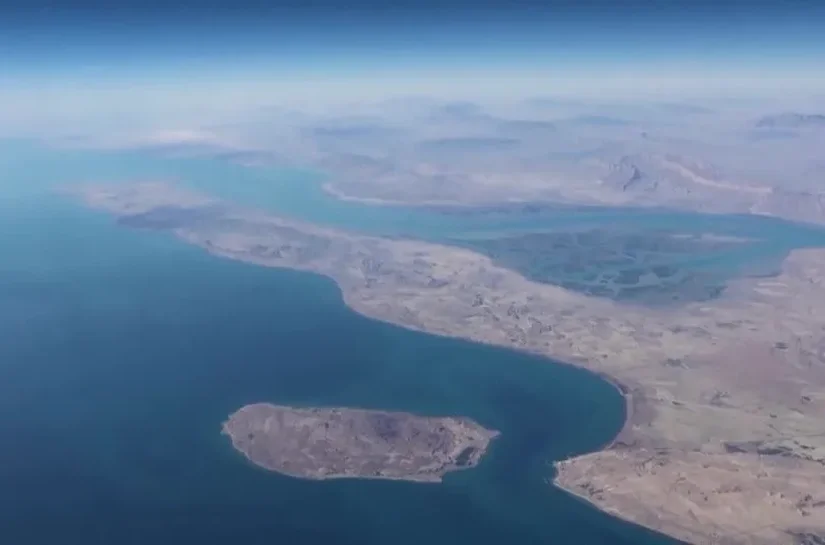 EUA anunciam ataque a instalações de mísseis do Irã no Estreito de Ormuz