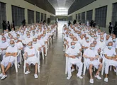 O julgamento coletivo em El Salvador que reúne centenas de acusados de integrar a gangue MS-13