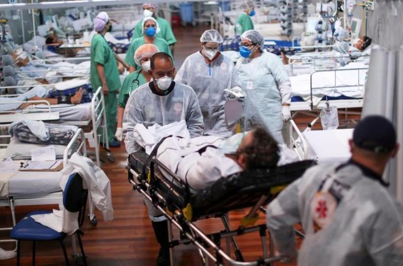 País registra 2.371 mortes e 49.768 casos do novo coronavírus nas últimas 24 h