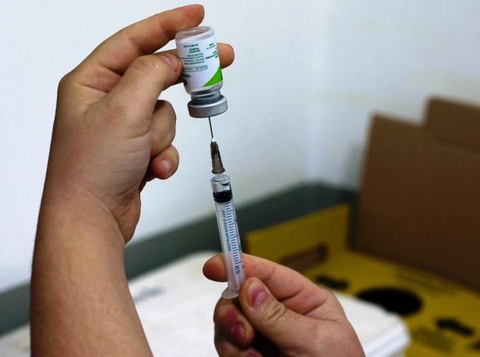 Governo de MT já pactuou 99,9% das doses recebidas; veja quanto cada município aplicou