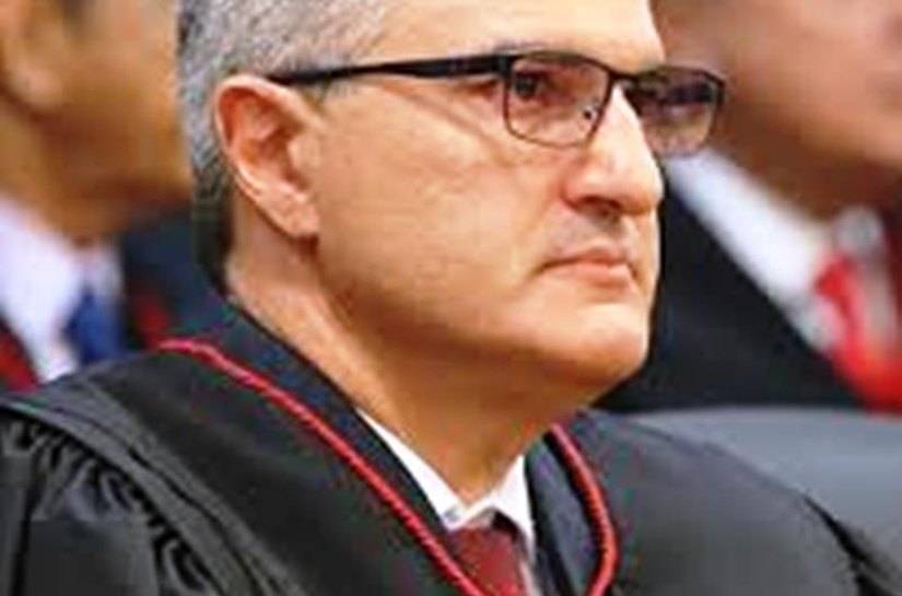Veja a Petição: Procurador de Justiça entra com ação contra Emanuel após ele ‘enfraquecer’ medidas de Mauro contra a Covid 19