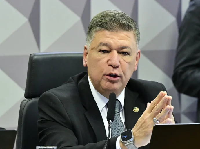 Viana reage a Toffoli e fala em ameaça à independência do Congresso