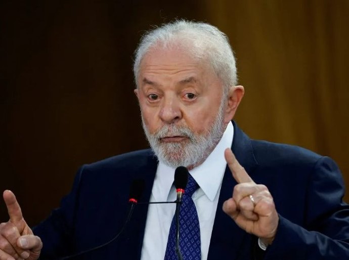 Lula diz que Israel comete genocídio e faz alusão à matança de judeus por Hitler