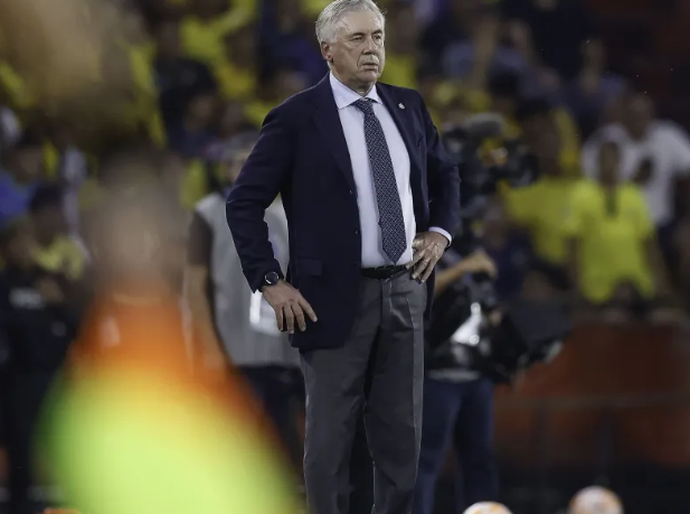 Na estreia de Ancelotti, Brasil segue jogando mal e empata com Equador