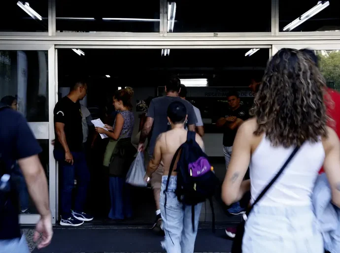 Ministério Público pede suspensão do CNU 2025 por falhas nas cotas