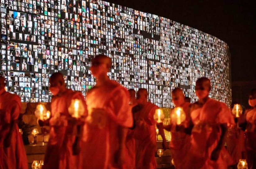 'Templo do Zoom': 200 mil budistas comemoram dia sagrado em encontro virtual