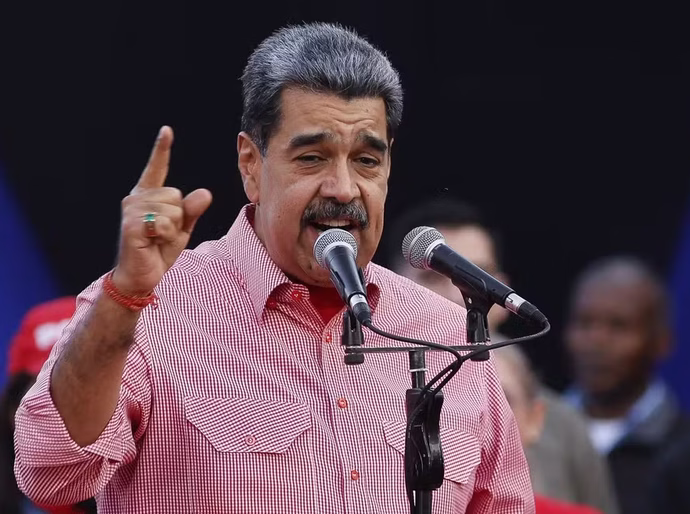 Em 'portunhol', Nicolás Maduro pede apoio de brasileiros: 'Às ruas para apoiar a Venezuela'