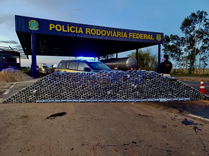 PRF apreende quase 1 tonelada de cocaína 'pura' no KM 48 da BR 364 em MT