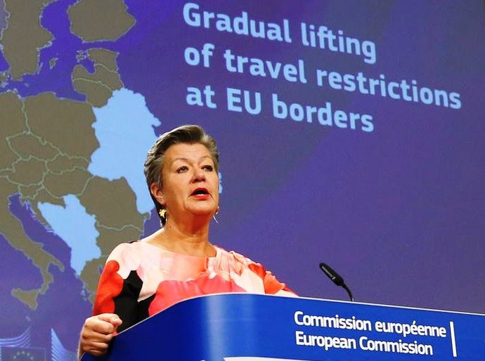 Comissão Europeia pede reabertura das fronteiras internas da UE a partir de 15 de junho