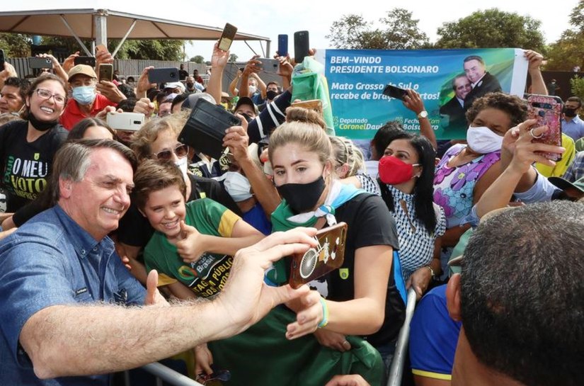 Cercado pela CPI, Bolsonaro intensifica ritmo de viagens para atacar opositores