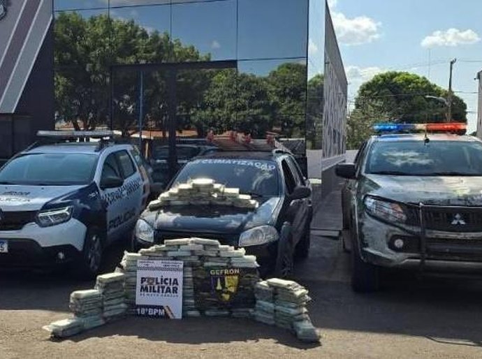 PM e Gefron apreendem 112 tabletes de pasta base de cocaína e causam prejuízo de R$ 2,2 milhões às facções