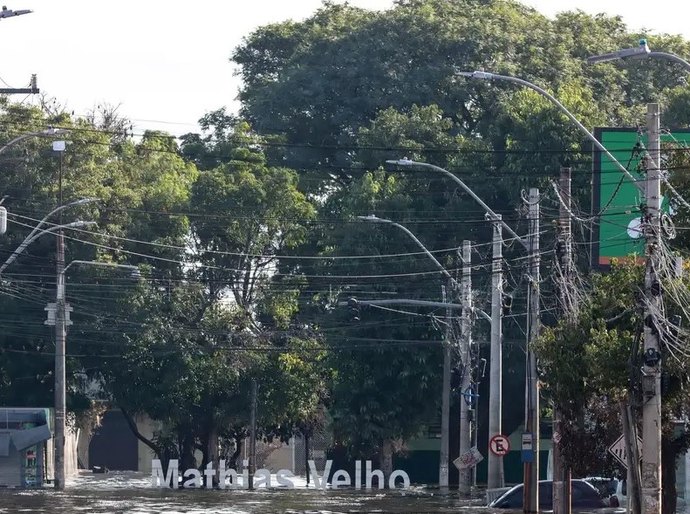 Defesa Civil alerta para volumes altos de chuva no RS