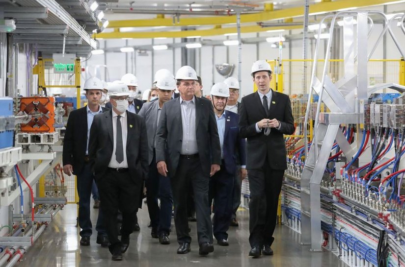 Bolsonaro inaugura linha de luz do acelerador de partículas Sirius