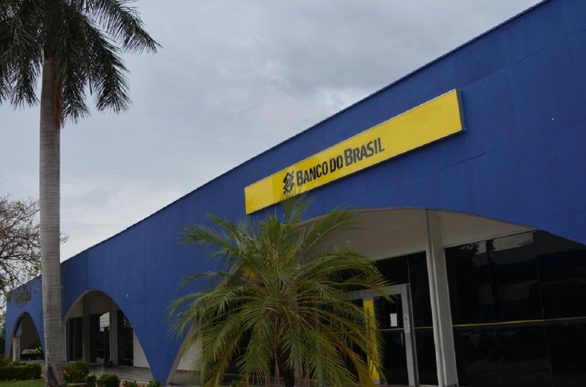 Governo de MT paga salários dos servidores estaduais na quarta-feira,30