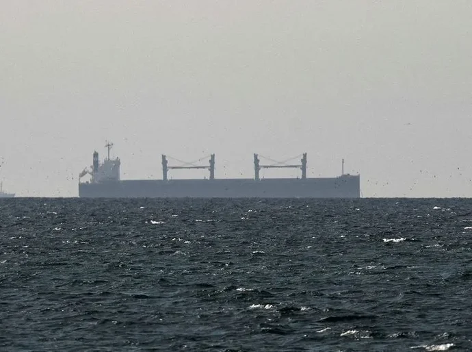 Preços do petróleo fecham em forte alta após Trump reforçar ataques ao Irã