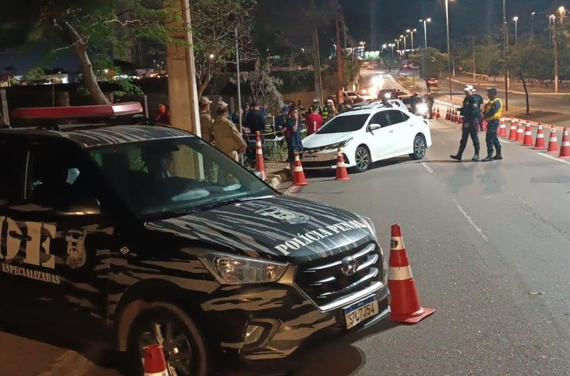 Operação Lei Seca fiscaliza 930 veículos e prende 93 condutores por embriaguez ao volante