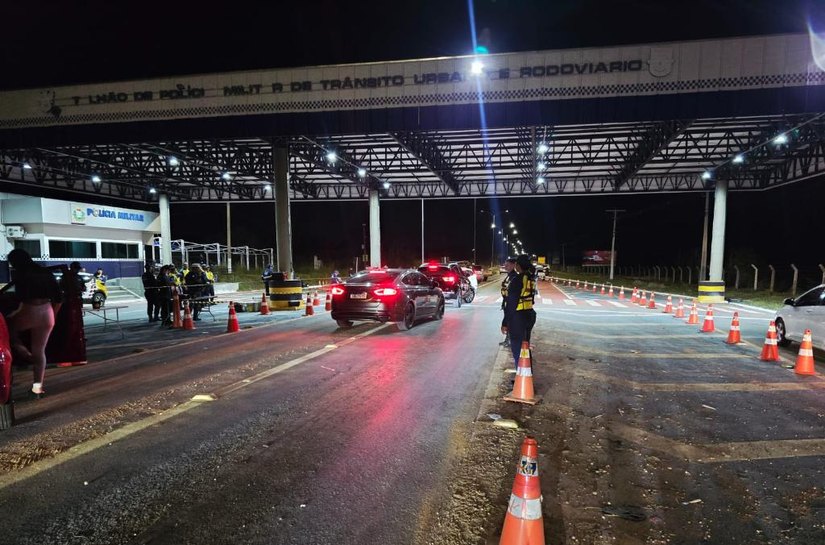 Operação termina com 42 autos de infração de trânsito aplicados e remoção de 21 veículos