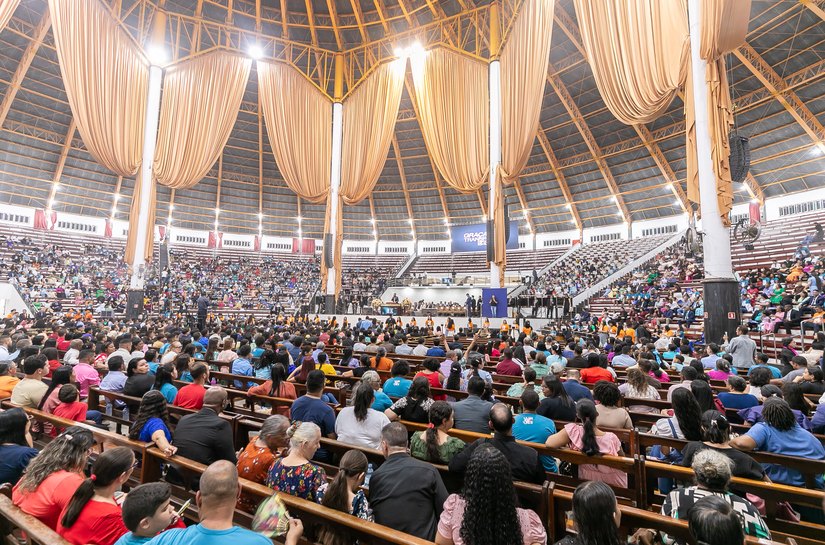 Veja Fotos: Fé, caravanas e participação regional movimentam a economia durante o Carnaval