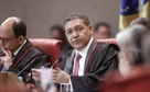 Nunes Marques vai relatar ação de Bolsonaro para anular pena