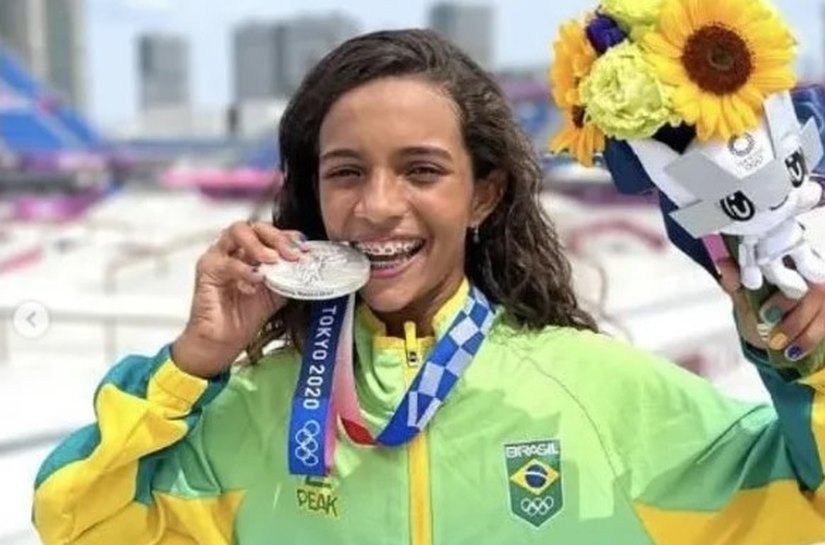 Rayssa Leal faz história outra vez e conquista o bronze no skate street das Olimpíadas de Paris