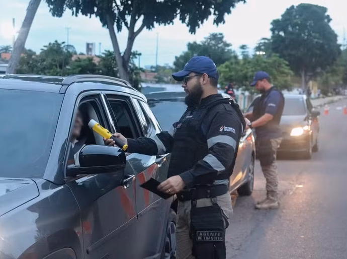 Lei Seca: nova regra vai detectar uso de drogas e fazer pré-teste em motorista para indicar álcool