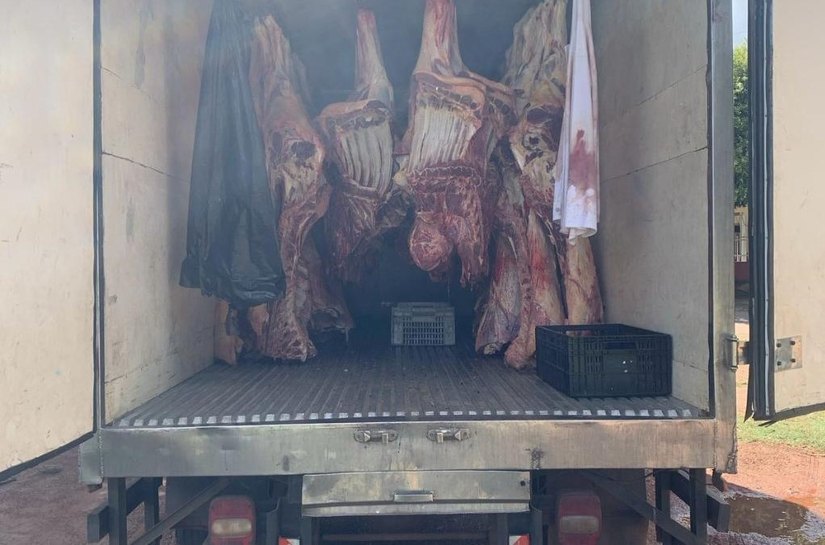 PM e Indea apreende 2,8 toneladas de carnes irregular e que seriam vendidas nos mercados de Cuiabá e VG