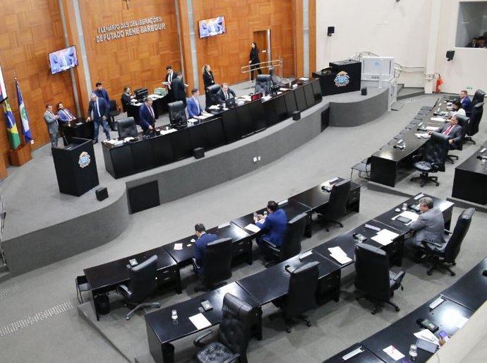 ALMT aprova projeto que reduz contribuição do Fethab sobre abate de vacas