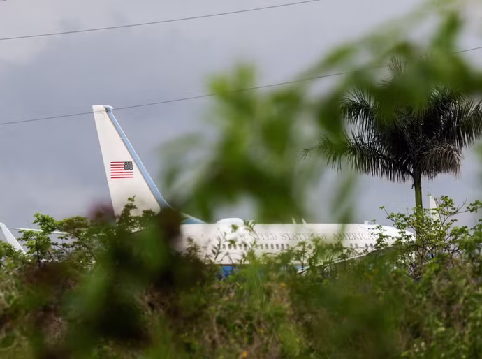 Cuba diz que diretor da CIA se reuniu com ministro do Interior após avião dos EUA ser visto em Havana; EUA confirmam