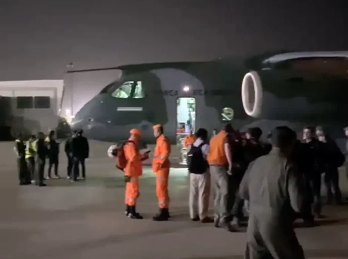 Brasil envia terceiro avião com ajuda humanitária à Venezuela