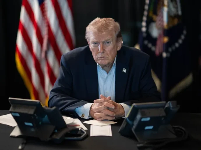 Trump defende ataque ao Irã e confirma que conflito seguirá por 'quatro ou cinco semanas, ou mais'