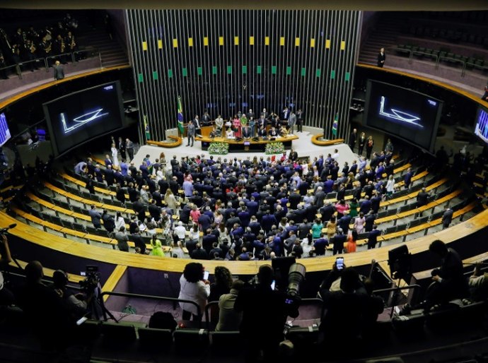 Bancada de MT sai dividida na Reforma Tributária; 5 votaram contra e 3 a favor; veja