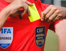 CBF anuncia programa de profissionalização de árbitros de futebol
