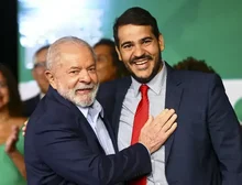 Lula deve indicar Messias ao STF e nomear Boulos ministro até terça