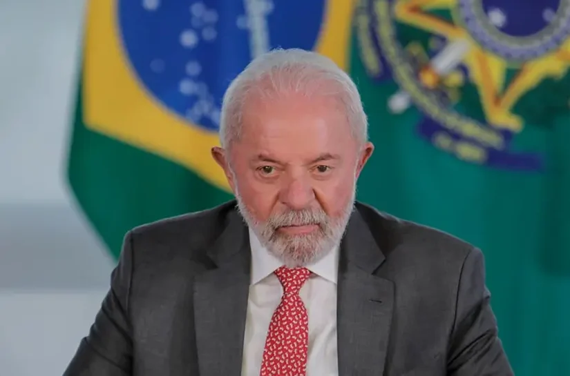 'Resistência de Lula dá resultados e Trump atenua tarifas ao Brasil', diz agência americana Bloomberg