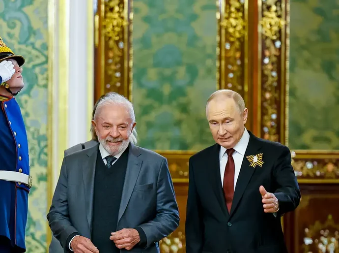 Lula conversa com Putin sobre Venezuela pós ataques dos EUA