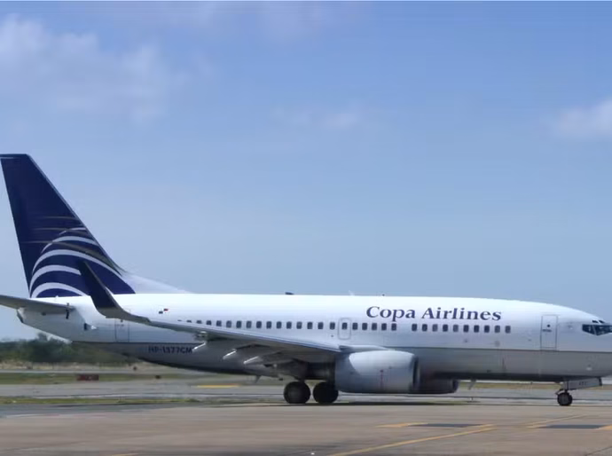 Casal é detido ao tentar fazer sexo em avião na Argentina, diz jornal