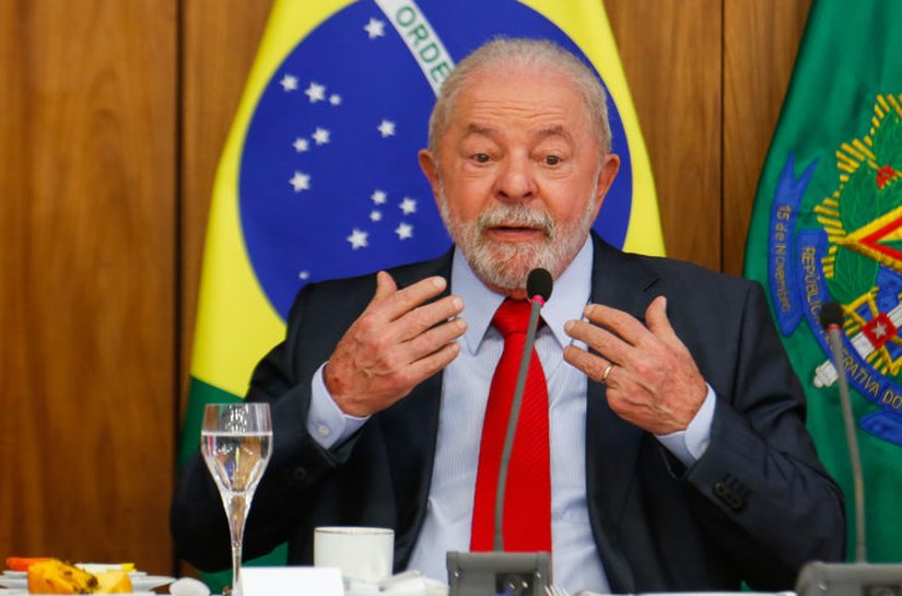 Lula anuncia Garantia da Lei e da Ordem em portos e aeroportos do RJ e de SP
