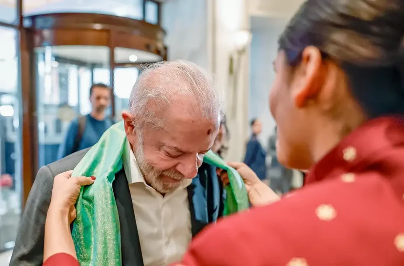 Lula chega à Índia e primeiro compromisso é cúpula sobre IA
