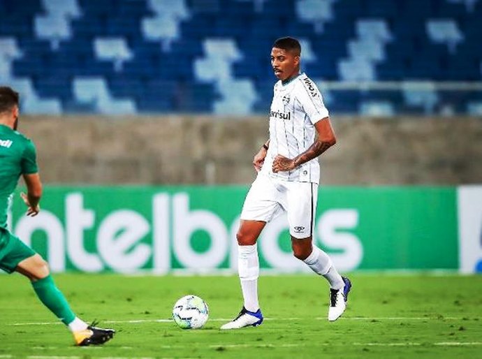 Grêmio leva pressão, mas vence Cuiabá fora e abre vantagem no mata-mata