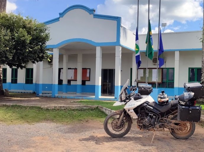 Secretária da Prefeitura é afastada por falta de qualificação e nepotismo