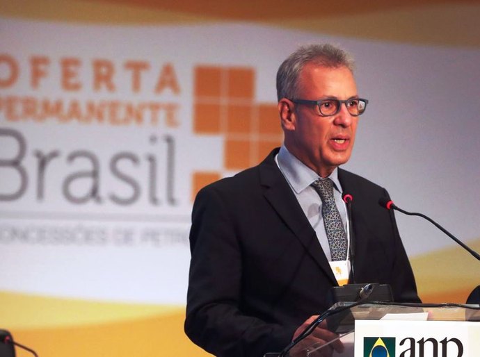 Ministro quer aprovação do novo marco regulatório do gás este ano