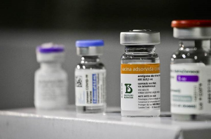 O que se sabe sobre o impacto da variante Ômicron na eficácia das vacinas