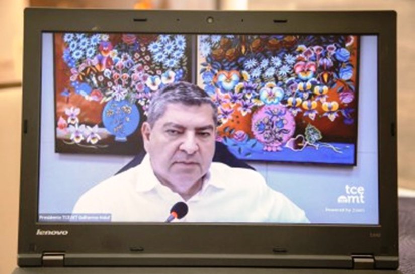 Presidente do TCE propõe telemedicina para combate à Covid-19 e política de apoio às micro e pequenas empresas