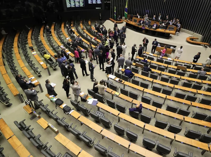 Setor produtivo diz que 'derrota do aumento do IOF é alívio para economia'