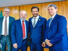 Lula reúne Tarcísio e Nunes no Planalto para assinatura de financiamento de obras em SP