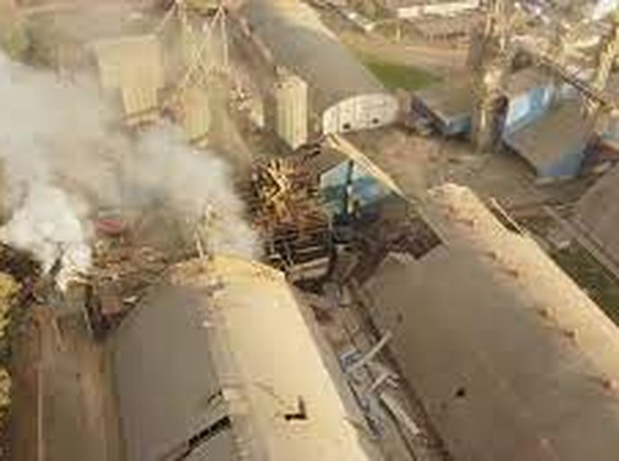 Explosão em silo de cooperativa agroindustrial de Palotina deixa 2 mortos e 9 desaparecidos