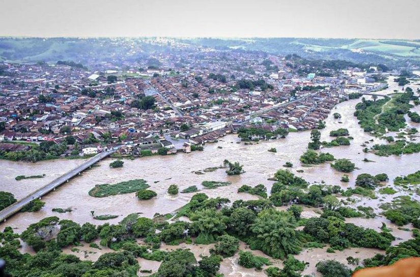 Chuvas: Codefat amplia seguro-desemprego em Alagoas e Pernambuco